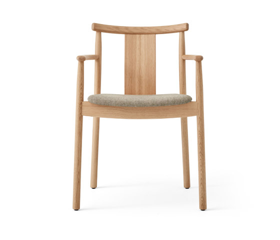 Merkur Dining Chair W. Armrest, Natural Oak | Hallingdal 65 200 | Chairs | Audo Copenhagen