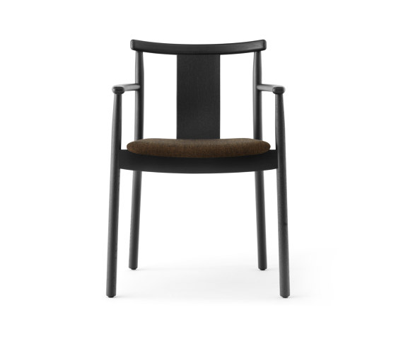 Merkur Dining Chair W. Armrest, Black Oak | Hallingdal 65 0370 | Chaises | Audo Copenhagen