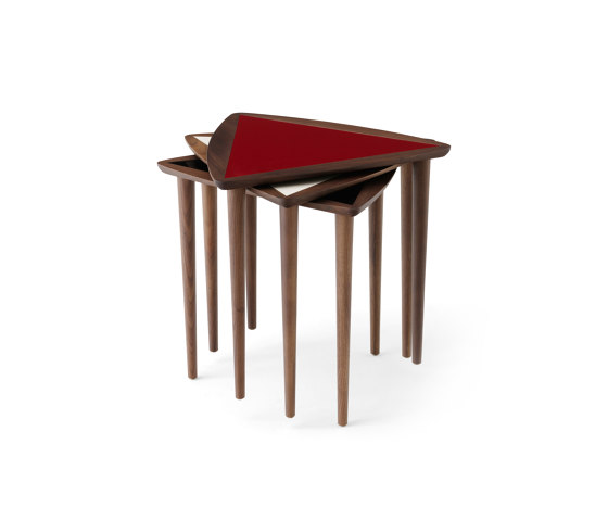 Umanoff Nesting Side Table, Walnut | Burgundy Tabletop | Tavolini alti | Audo Copenhagen