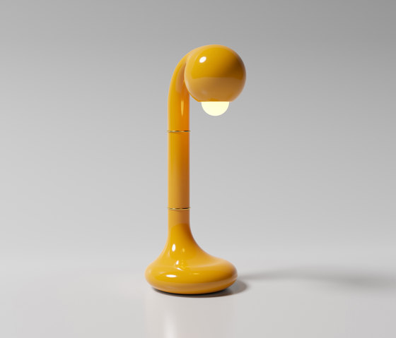Table Lamp 18” Gloss Yellow Ochre | Lámparas de sobremesa | Entler