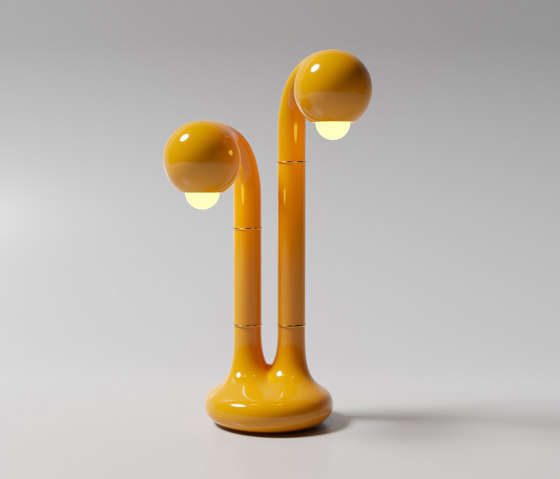 Table Lamp 2-Globe 22” Gloss Yellow Ochre | Lámparas de sobremesa | Entler