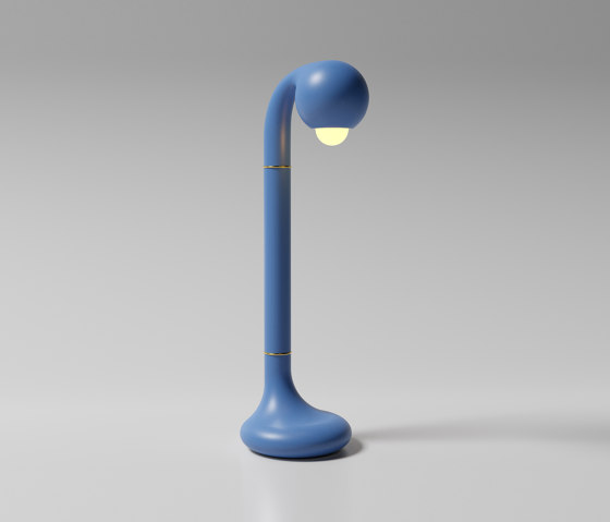 Table Lamp 24” Matte Blue | Lámparas de sobremesa | Entler