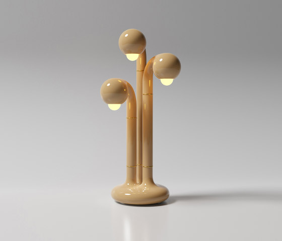 Table Lamp 3-Globe 28” Gloss Beige | Lámparas de sobremesa | Entler