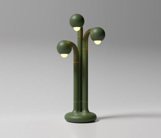 Table Lamp 3-Globe 32” Matte Olive | Lámparas de sobremesa | Entler