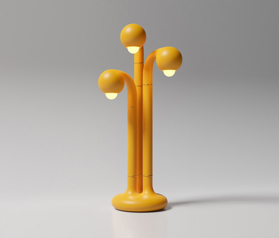 Table Lamp 3-Globe 32” Matte Yellow Ochre | Tischleuchten | Entler