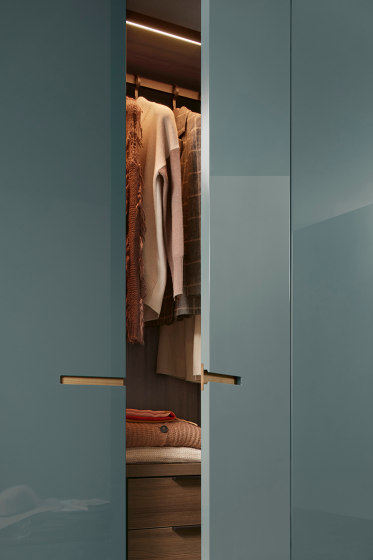 Elegant Wardrobe | Hinged doors | Cabinets | LEMA