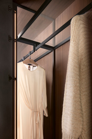 Text Wardrobe | Hinged doors | Cabinets | LEMA