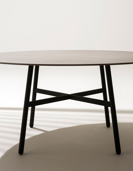 GAMMA 160 table | Dining tables | Roda
