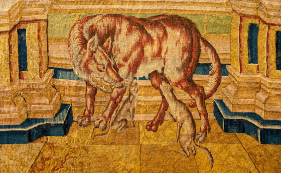 Tapestry with she-wolf | Tapices | D.S.V. CARPETS