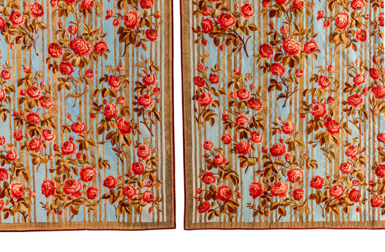 Pair of Aubusson Tapestries  with golden threads | Tapices | D.S.V. CARPETS
