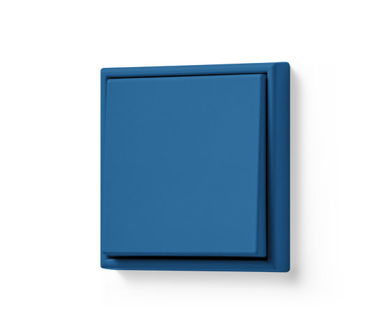 LS 990 in Les Couleurs® Le Corbusier | Switch in The powerful cerulean | Interruptores pulsadores | JUNG