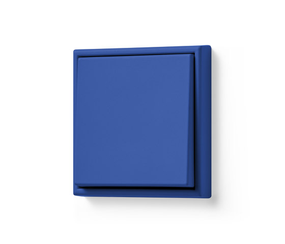 LS 990 in Les Couleurs® Le Corbusier | Switch in The spectacular ultramarine | Interruptores pulsadores | JUNG