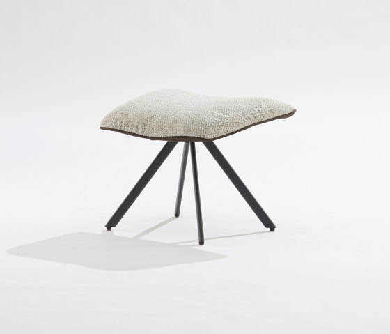 Gustav ottoman | Chairs | Label van den Berg