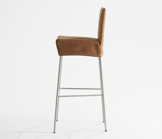 Orea bar chair | Bar stools | Label van den Berg