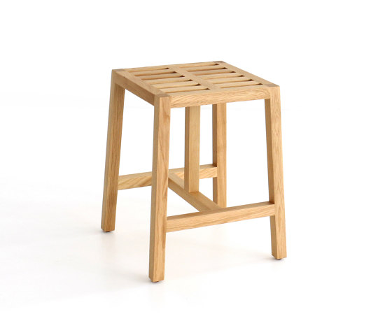Tween stool | Hocker | Branca-Lisboa