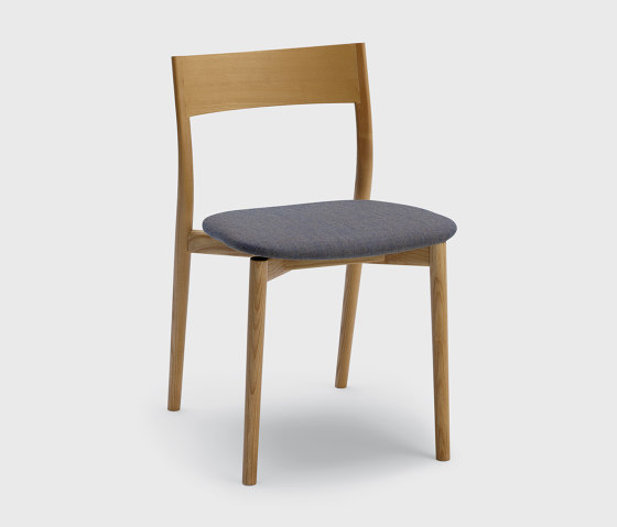 PATTA Stackable Chair 1.01.I | Sillas | Cantarutti