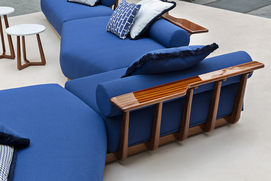 Sunset Platform Sofa | Sofas | Exteta
