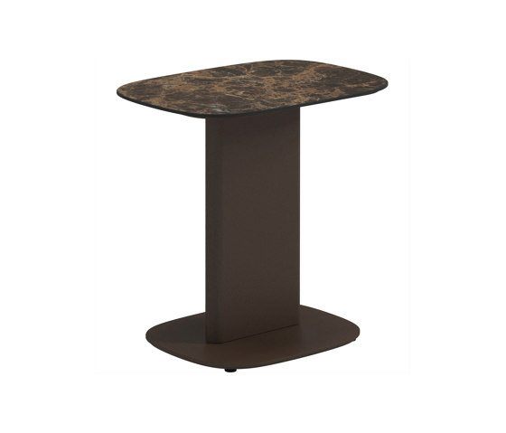 Omada Centre Table | Bistro tables | Gloster Furniture GmbH