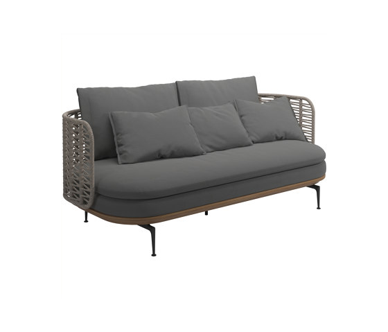 Mistral Sofa mit niedriger Lehne | Sofas | Gloster Furniture GmbH