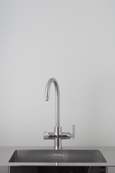 Kitchen Accessories | Tap 4- 1 Cross | Rubinetterie cucina | Buster + Punch