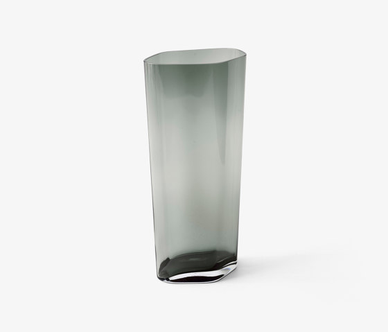 &Tradition Collect | Glass Vases SC38 Smoked | Floreros | &TRADITION