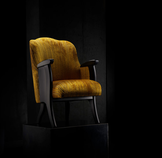 Opera Satin | Lounge Chair | Sessel | Topos Workshop