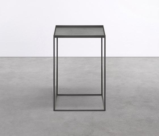 at_19 Table | Tables d'appoint | Silvio Rohrmoser