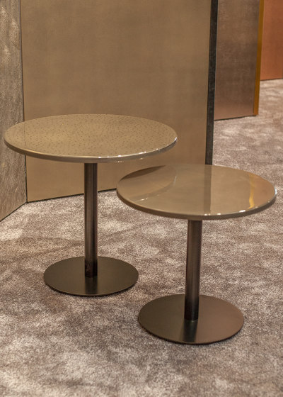 MIDAS Metall Table I Champaign | Tables d'appoint | Midas Surfaces