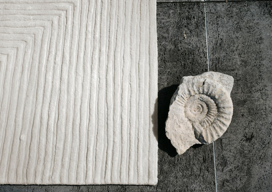 Benu Sea Carpets | Kibo | Formatteppiche | Fischbacher 1819