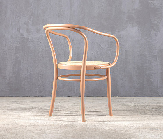 Classics | Saint Tropez Bentwood Armchair Pink 3012 | Stühle | Set Collection