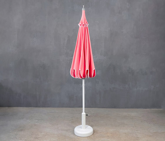 Dolce Vita | Ciao Amore Pink 200 Umbrella with Volant and Wind Vent | Parasoles | Set Collection