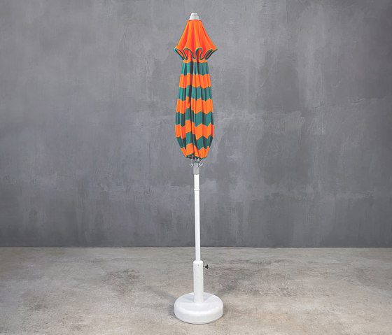 Dolce Vita | Ciao Amore Stripe 200 Umbrella with Wind Vent | Parasoles | Set Collection