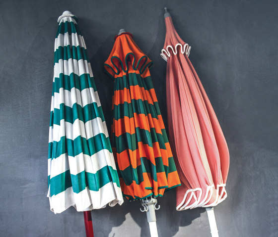 Dolce Vita | Portofino 240 Ombrellone White and Green Stripes | Parasols | Set Collection