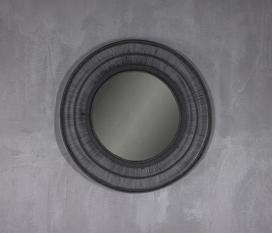 Malawi | Mirror Round Black Large | Specchi | Set Collection