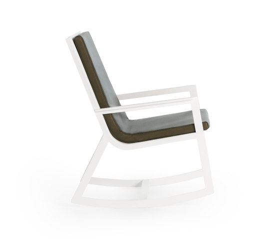 Flat Rocking Chair | Armchairs | GANDIABLASCO