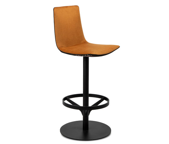 Amelie | Counter Chair with central leg | Counter stools | FREIFRAU MANUFAKTUR