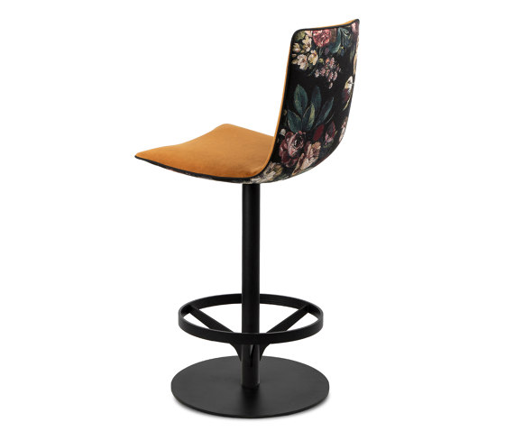 Amelie | Kitchen Chair with central leg | Tabourets de bar | FREIFRAU MANUFAKTUR