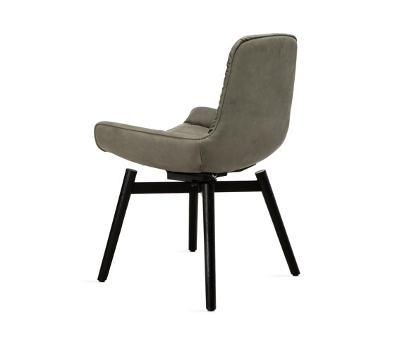 Leya | Armchair Low with wooden frame with cross, rotatable with autoreturn | Chaises | FREIFRAU MANUFAKTUR