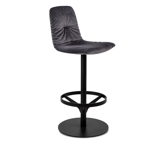 Leya | Counter Chair with central leg | Sillas de trabajo altas | FREIFRAU MANUFAKTUR