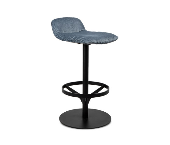 Leya | Counterstool Low with central leg | Counter stools | FREIFRAU MANUFAKTUR