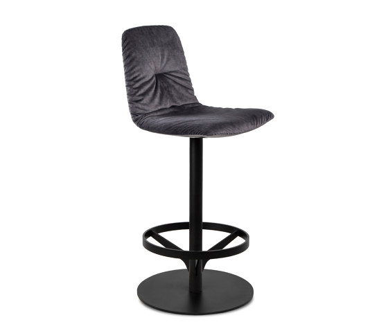 Leya | Kitchen Chair with central leg | Sgabelli bancone | FREIFRAU MANUFAKTUR