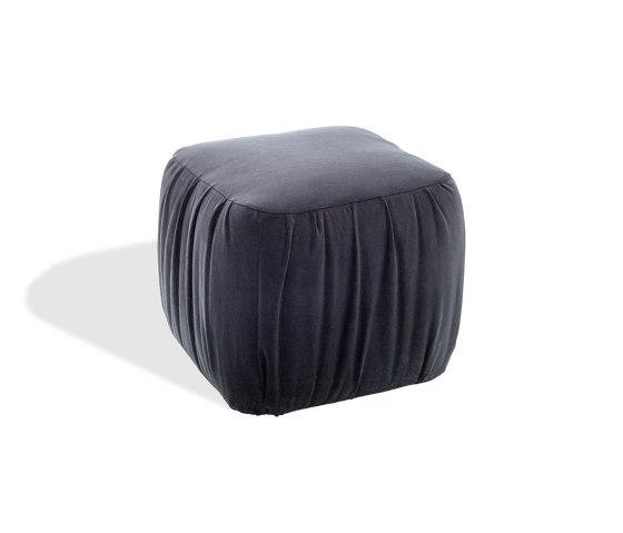 FAYE CASUAL LOUNGE 
upholstered stool with intergrated coasters | Pufs | KFF