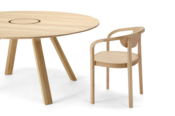 Chesa Chair | Sedie | Karimoku New Standard