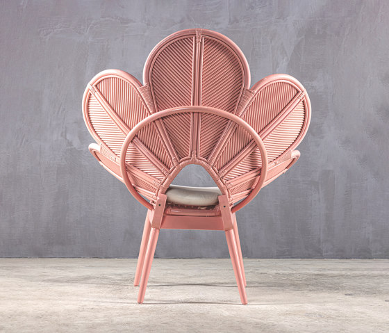 Kanso | Daisy Peach Lounge Chair | Fauteuils | Set Collection