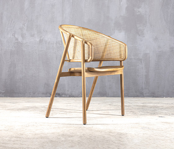 Slow | Montrouge Armchair | Sessel | Set Collection