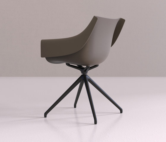 Manta Swivel Armchair | Stühle | Vondom