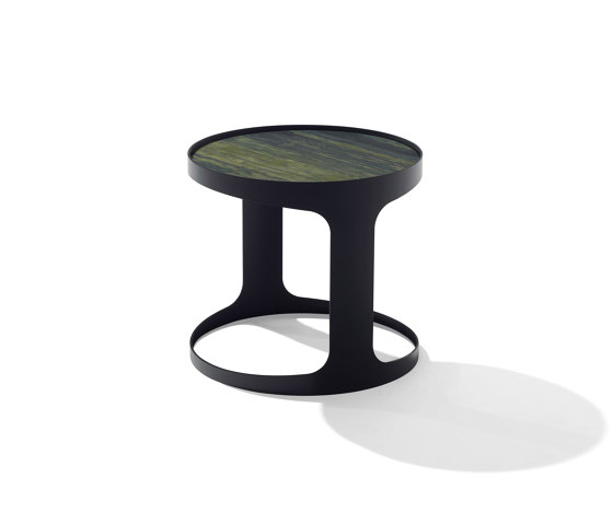 Colin | side table 
1325 -I | Mesas auxiliares | DRAENERT