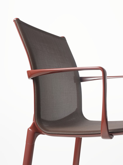 bigframe / 440 | Chairs | Alias