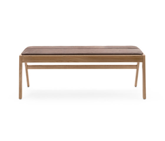 Knekk bench in oak fixed seat cushion | Panche | Fora Form