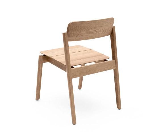 Knekk chair in oak | Chaises | Fora Form